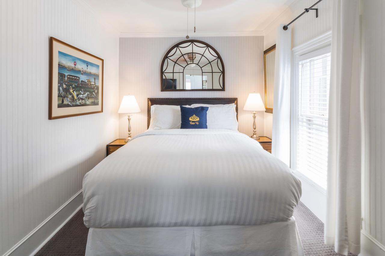 Queen Vic Guest House (Adults Only) プロビンスタウン エクステリア 写真