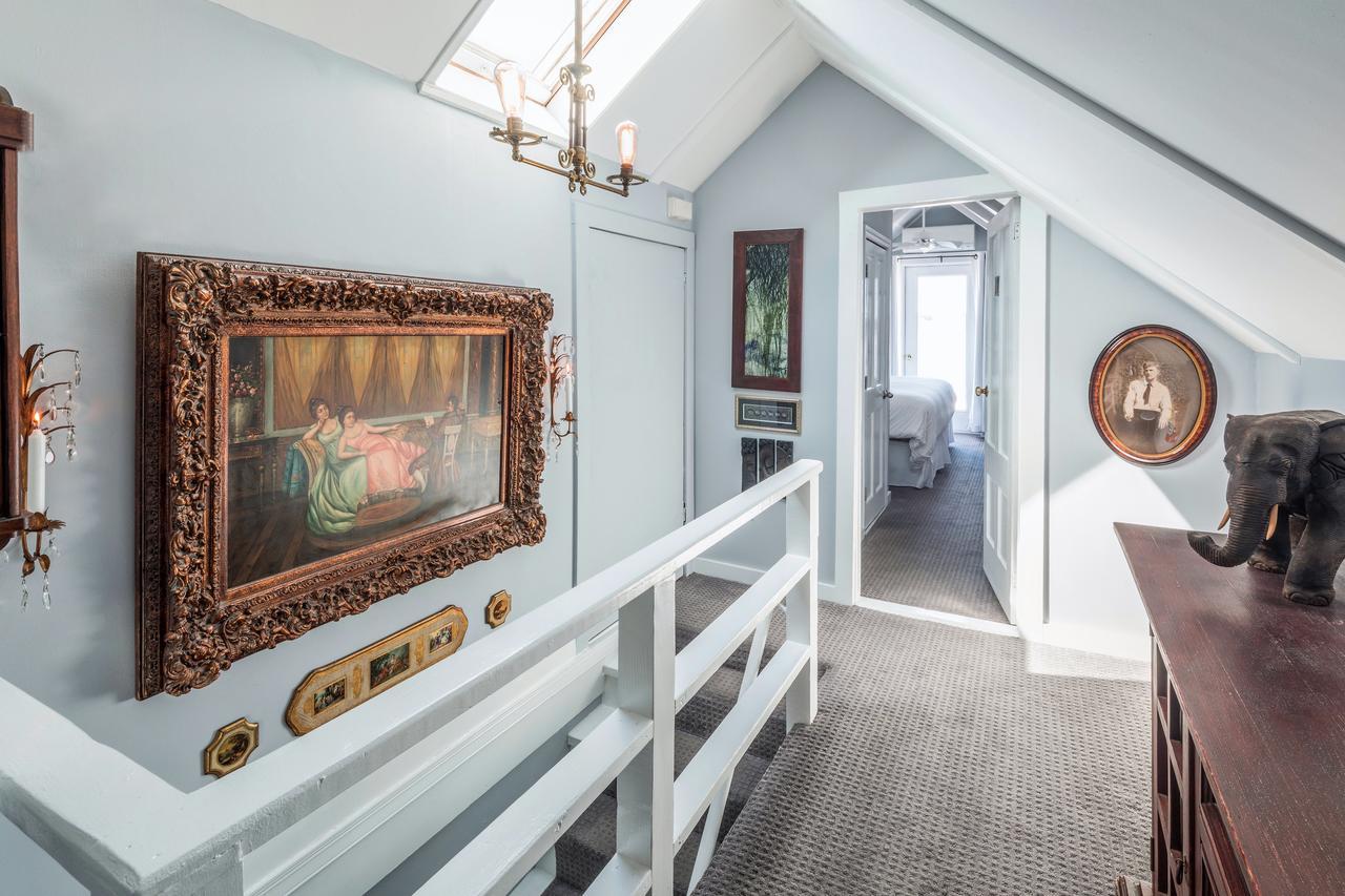 Queen Vic Guest House (Adults Only) プロビンスタウン エクステリア 写真